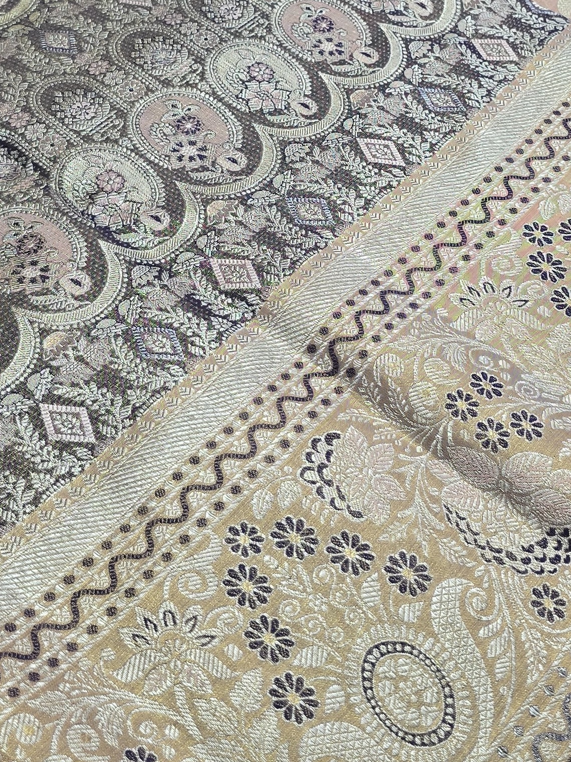 Handloom Silver Grey And Gold Silk Saree — view 4